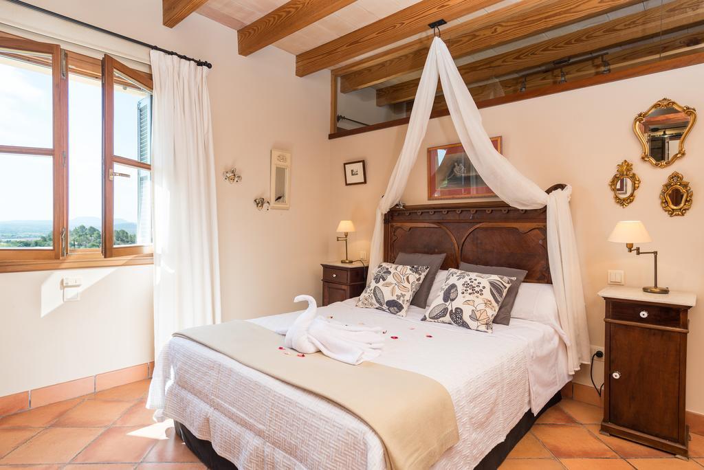 Es Pinar Villa Alaro Exterior photo